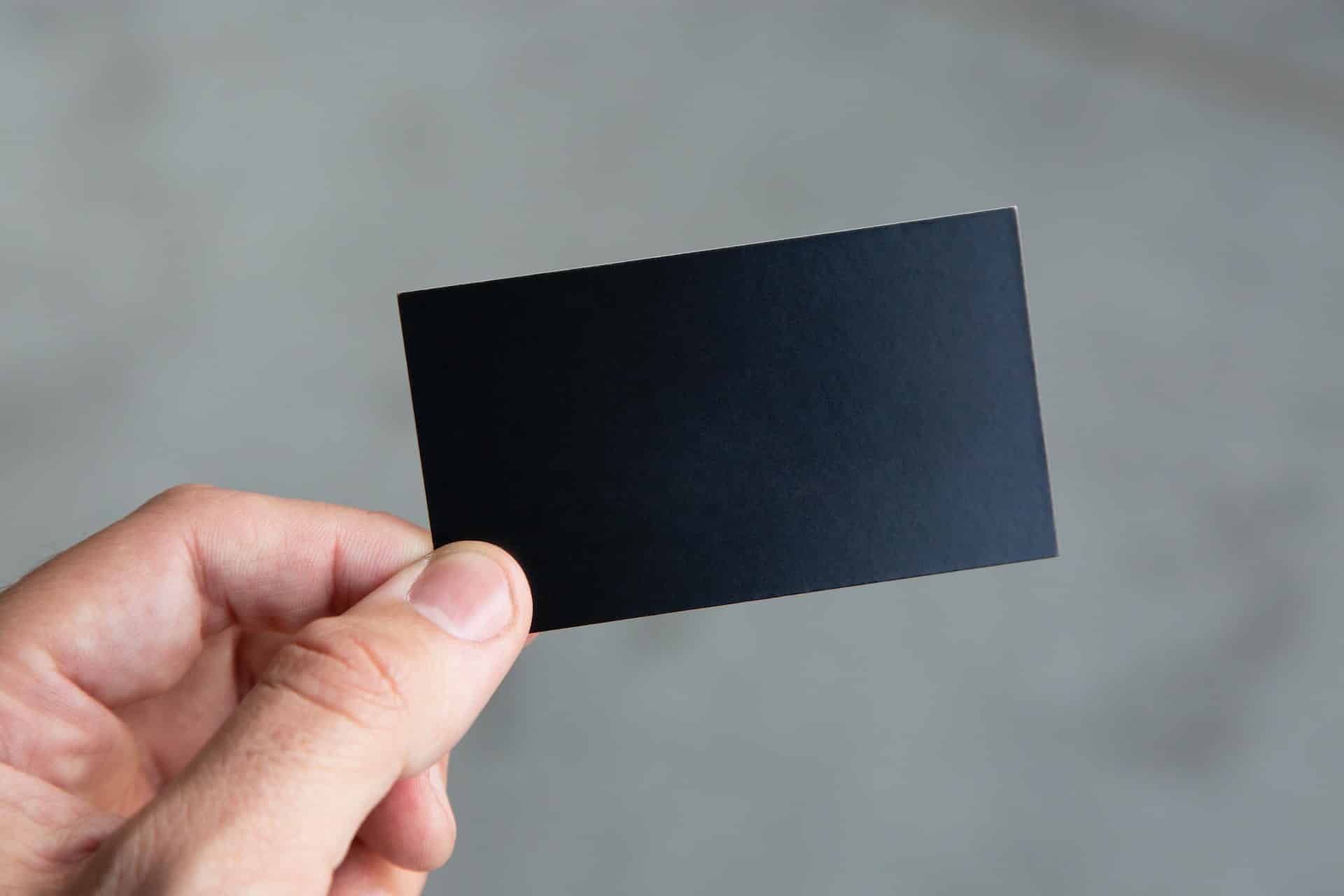 what should your business card say